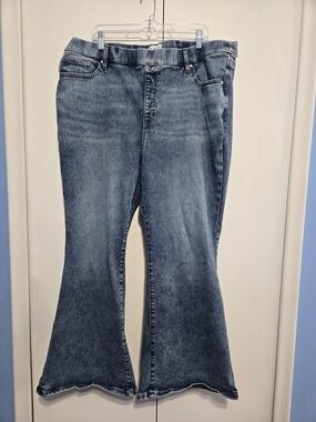 Lane Bryant High-Rise Tighter‎ Tummy Pull-On Flare Jeans 24